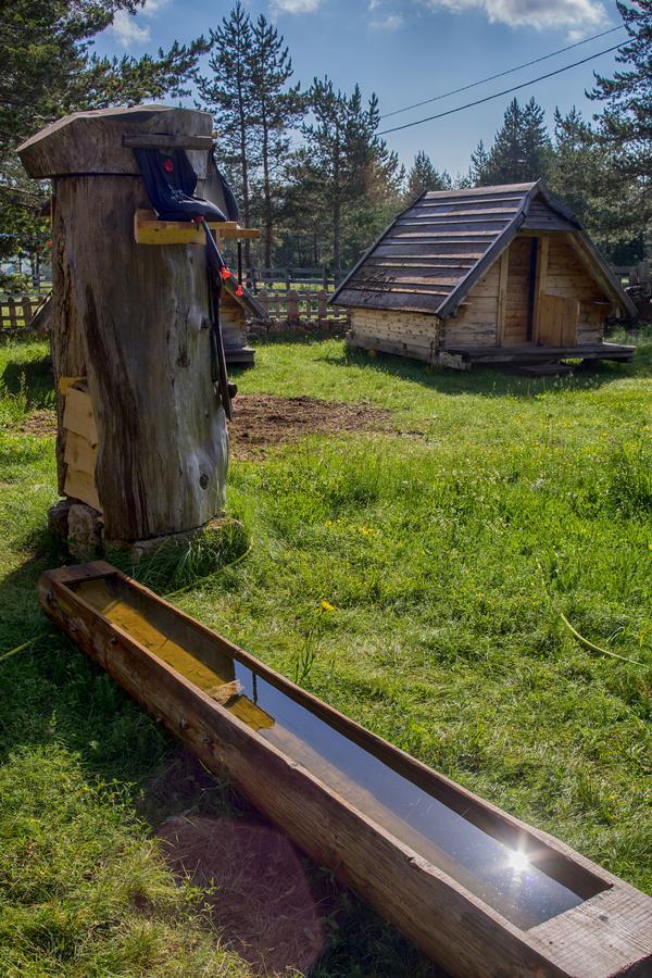 Eco Camp Chalets Pod Gorom Žabljak Eksteriør billede